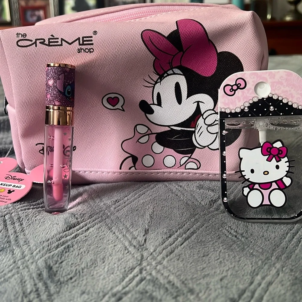 ☀️3 FOR $25 - 4 piece Disney Cosmetic Set